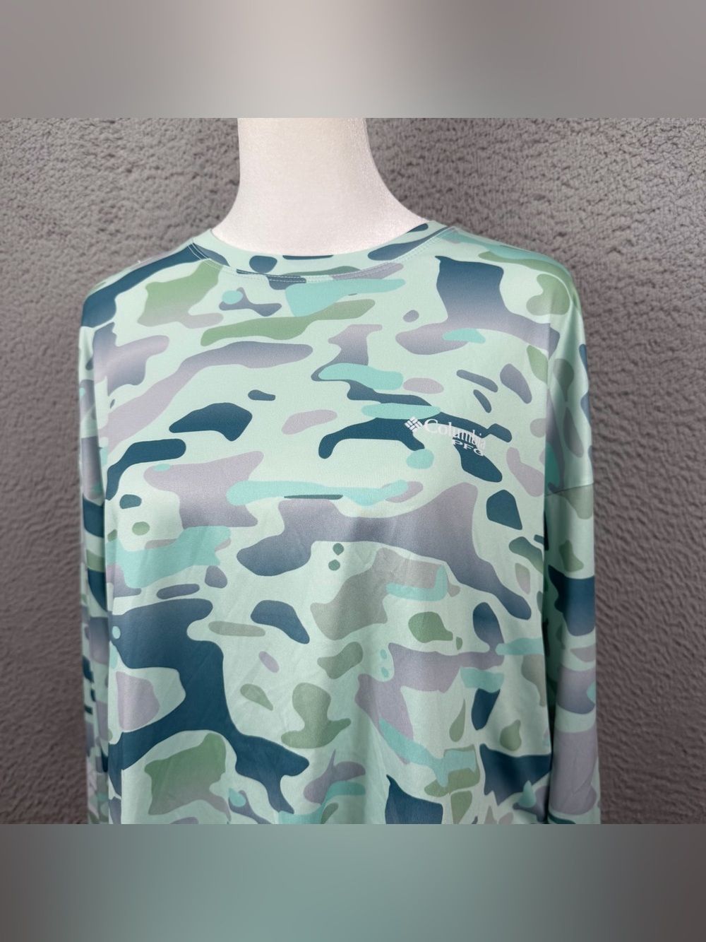 Columbia PFG Super Tidal Cropped Shirt Womens L Green Camo Long Sleeve Outdoors